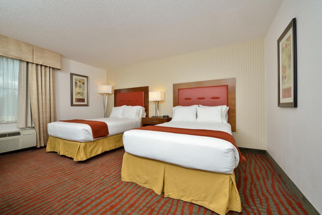 Holiday Inn Express Boston-Milford By Ihg Exterior foto